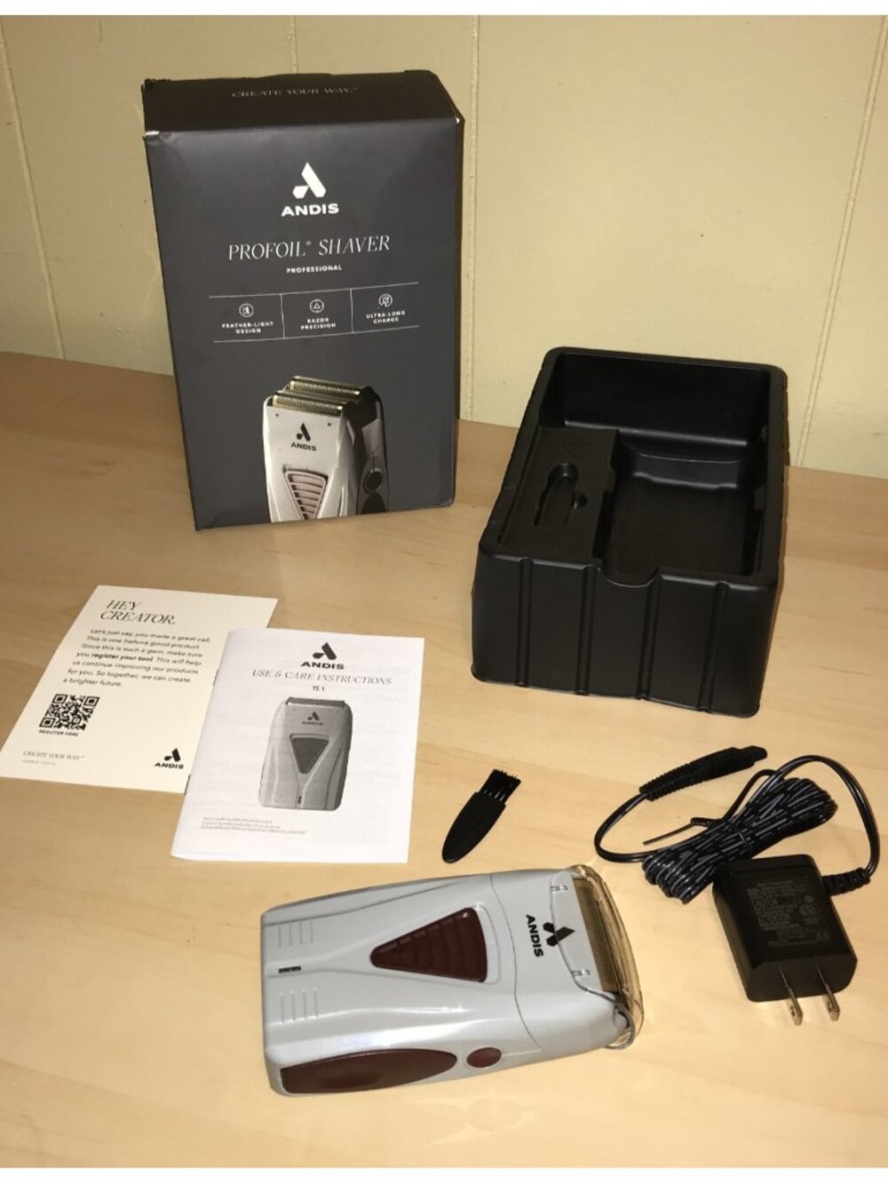 Andis Pro Foil Lithium Titanium Cordless Foil Shaver (TS-1 -17235) - Gray